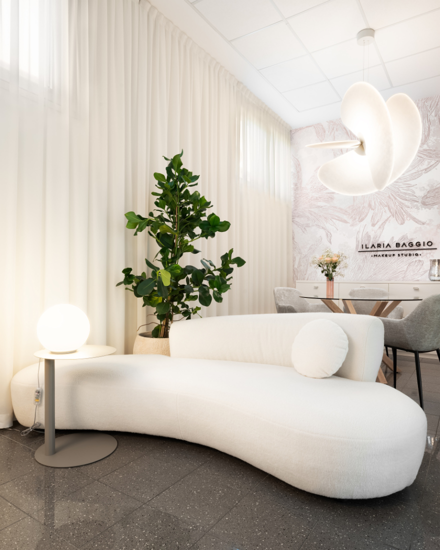 Progettiamo spazi commerciali trasformando l’ambiente in uno strumento strategico capace di migliorare l’esperienza del cliente.